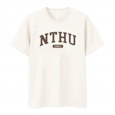 【少量現貨，售完不補】NTHU經典字框純棉短T_杏樹白