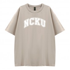 【少量現貨,售完不補】NCKU好涼的寬版短T_花生冰(卡其) 【少量現貨,售完不補】NCKU好涼的寬版短T_花生冰(卡其)